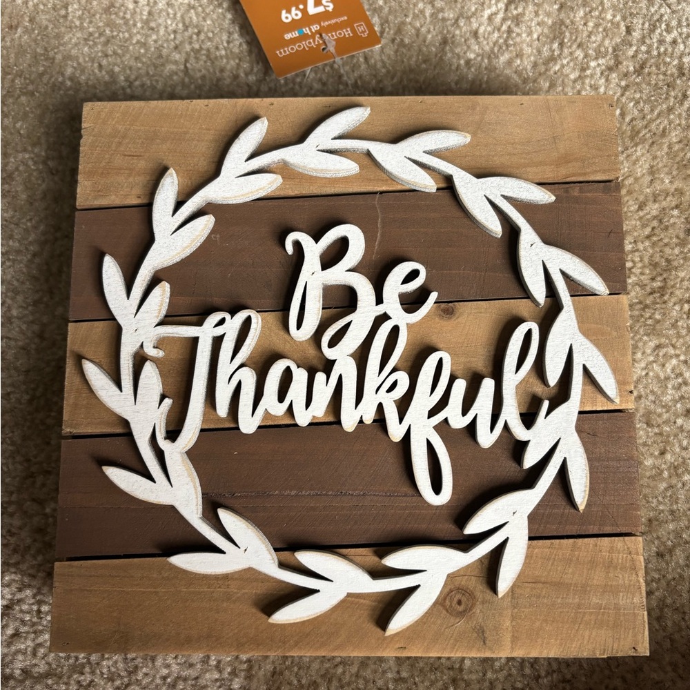 Wooden 'Be Thankful' Wall Decor